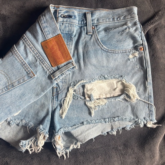 Women’s Levi’s Denim Shorts Style 501, Size W32 - Picture 11 of 12